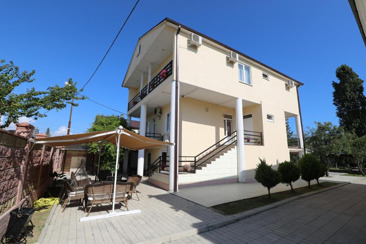 Rozalin Guest House Gudauta Exterior foto